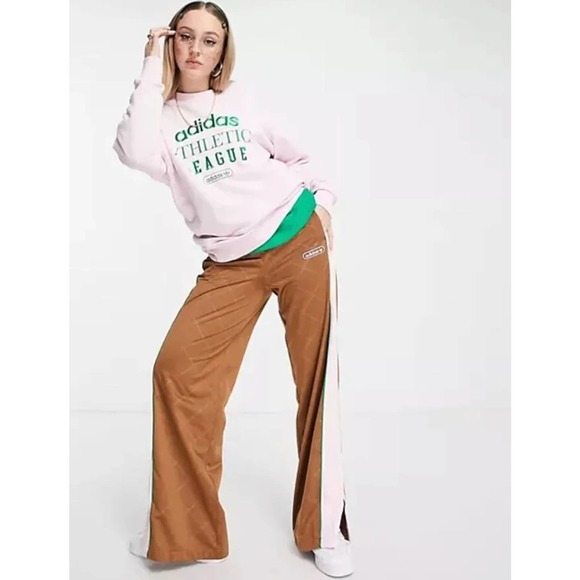 ADIDAS Originals Trefoil Luxury Crew Neck Sweatshirt - Picture 2 of 4